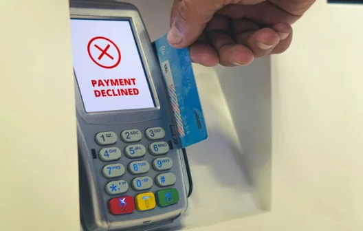 "Descubra como reverter o bloqueio do seu cartão por suspeita de fraude!"