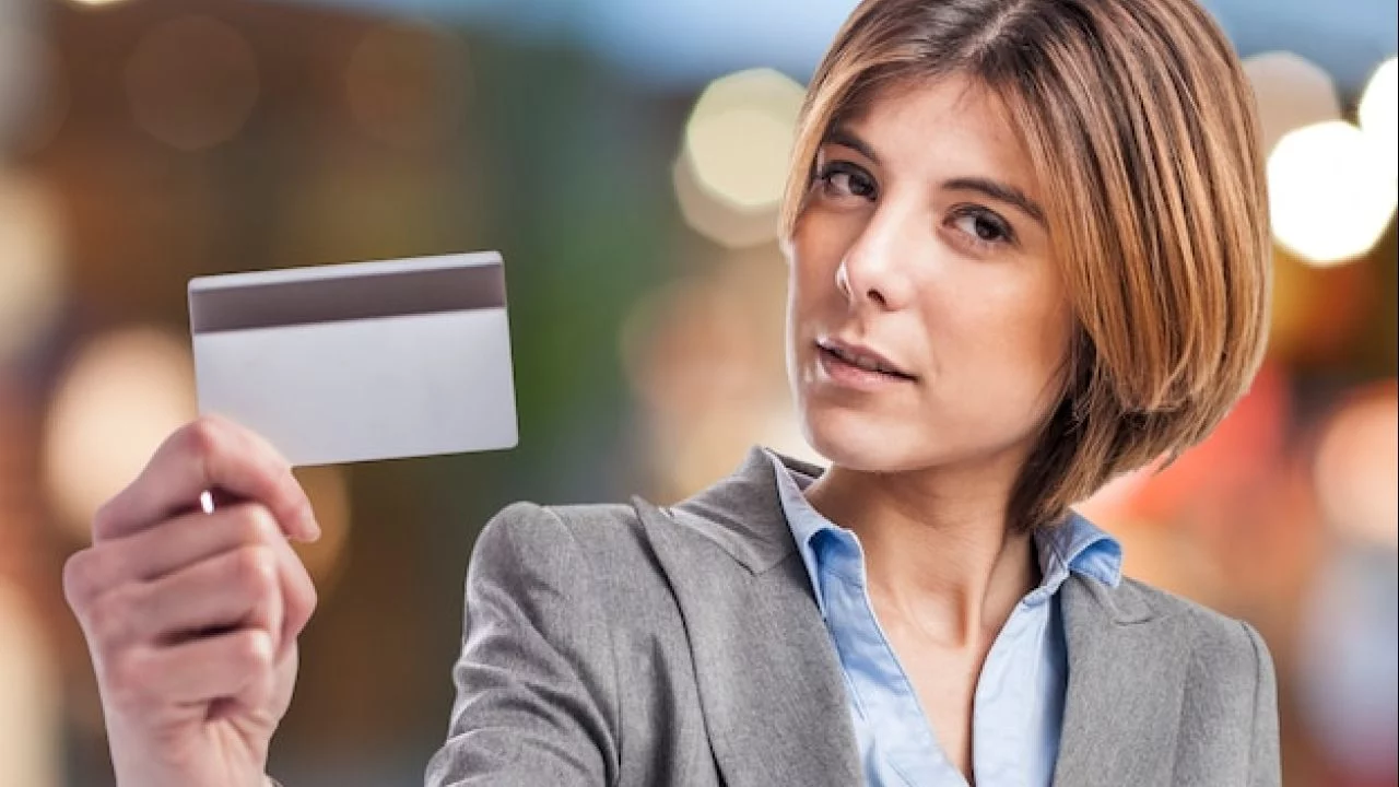 Como escolher o melhor Cartão de Crédito para MEI em 2025