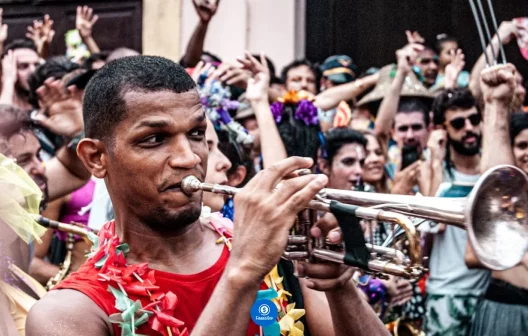 "Turbinando sua renda no carnaval: descubra 5 estratégias infalíveis para ganhar dinheiro extra!"