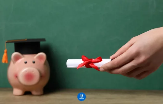 "Descubra as melhores opções de financiamento estudantil para cursar o ensino superior em 4 bancos renomados"