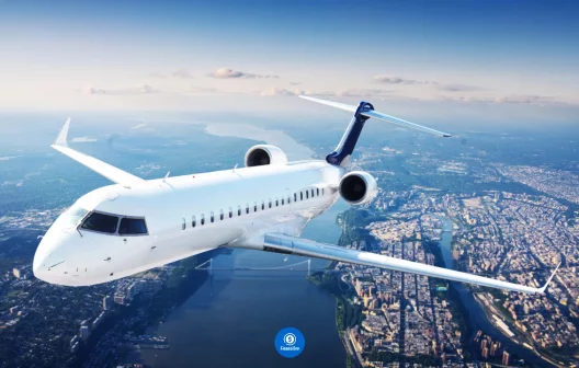 "Desconto nas alturas: 6 dicas infalíveis para economizar na passagem de avião e viajar mais barato!"