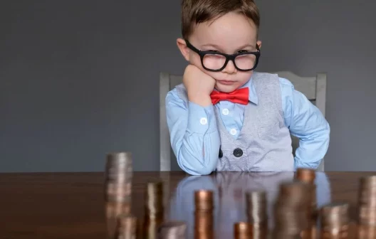 "Desvende os segredos do sucesso financeiro com esses 7 passos para se tornar um investidor!"