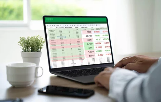 "Aprenda agora a montar a planilha de controle financeiro perfeita e transforme sua vida!"